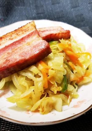 厚焼きベーコンのカレー炒め弁当のおかず-レシピのメイン写真