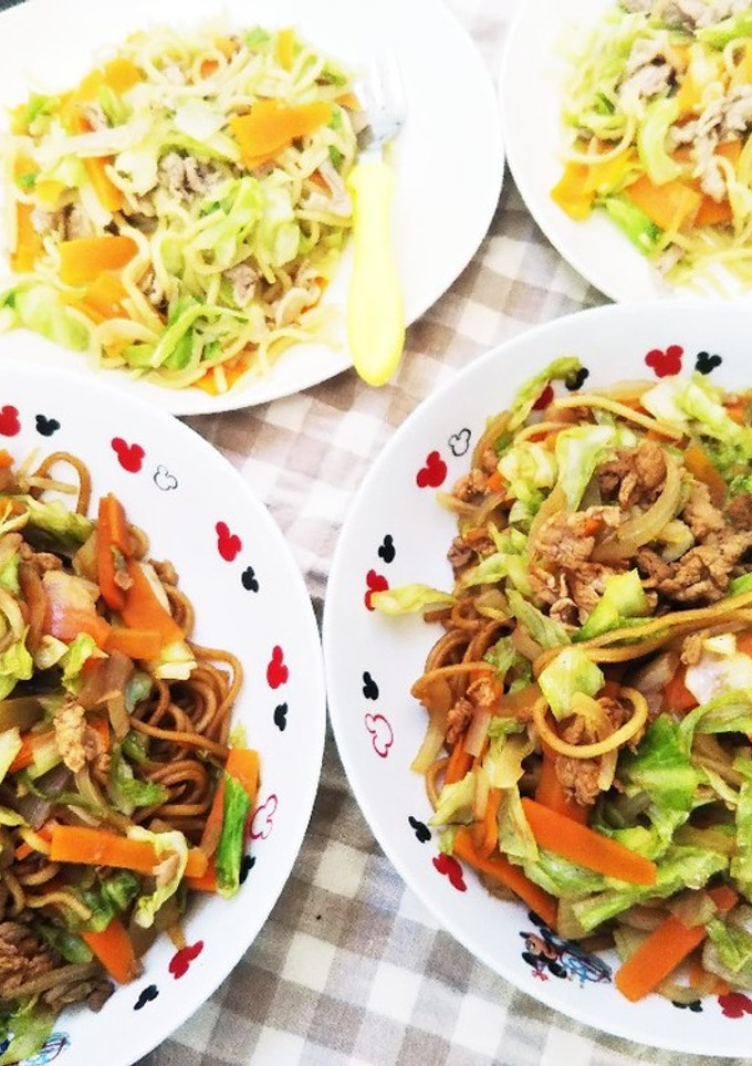 家族のお昼！野菜たっぷり取り分け焼きそば-レシピのメイン写真