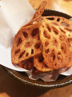カリッ✨と香ばしい、れんこんチップス-レシピのメイン写真