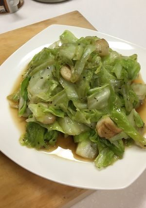 キャベツのガーリックバター炒めバジル風味-レシピのメイン写真