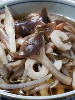 ハタケシメジの温蕎麦・花付き茗荷入り-レシピのメイン写真