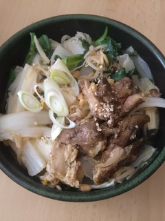 鶏ももをのせたラーメン-レシピのメイン写真
