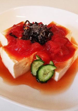 トマトと塩昆布のせ冷や奴-レシピのメイン写真