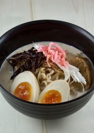 豚骨ラーメン風（玄米ラーメン）-レシピのメイン写真