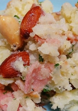 ナッツとベーコンのポテサラ-レシピのメイン写真