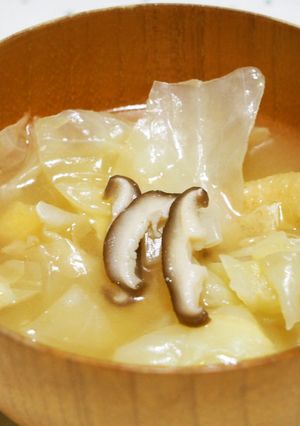 キャベツと椎茸の味噌汁♪-レシピのメイン写真