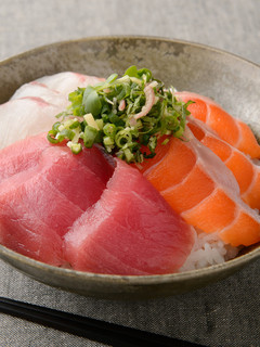 3色海鮮丼-レシピのメイン写真