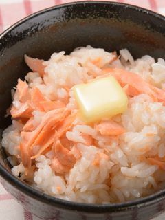 鮭と醤油バターの混ぜごはん-レシピのメイン写真