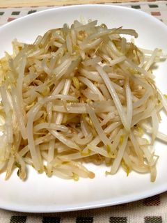 シンプルなもやし炒めごま油と塩麹のみ!-レシピのメイン写真