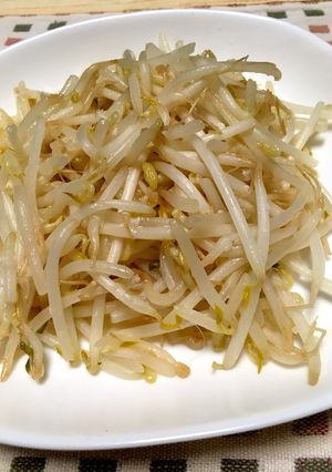 シンプルなもやし炒めごま油と塩麹のみ！-レシピのメイン写真