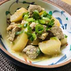 รูปของ 牛すじと大根の味噌煮