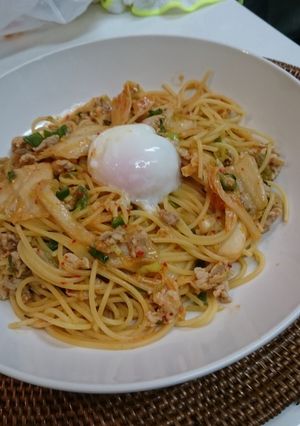 豚肉とキムチの温玉パスタ-レシピのメイン写真