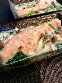 牛乳で簡単!鮭とほうれん草のクリーム煮-レシピのメイン写真