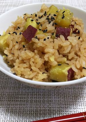 さつま芋の炊き込みご飯*癒やし ほうじ茶-レシピのメイン写真