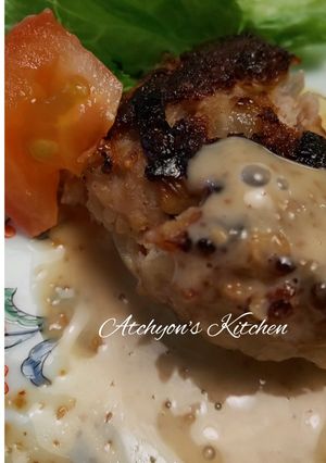 香ばしくてやみつき胡麻ドレ納豆ハンバーグ-レシピのメイン写真
