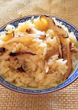【赤ちゃんも喜ぶ】松茸ご飯-レシピのメイン写真