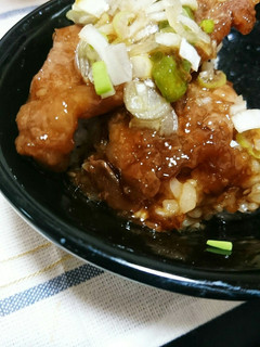 ししとう豚丼!甘ダレでお弁当にもぴったり-レシピのメイン写真