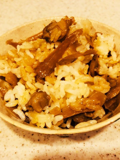 おふくろの味。鶏ごぼうご飯-レシピのメイン写真