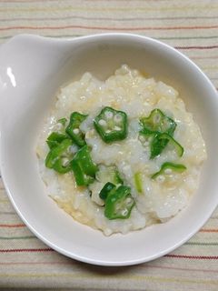 出汁味のたまごとおくらのお粥-レシピのメイン写真