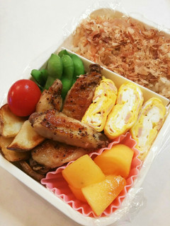お弁当(10/3)ベーコン入り玉子焼き-レシピのメイン写真