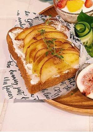 焼きりんごのオープンサンド-レシピのメイン写真