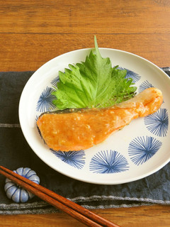 簡単和総菜☆鮭の味噌にんにく焼き-レシピのメイン写真