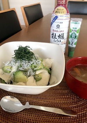調理器具要らず！豆腐・アボガド・シラス丼-レシピのメイン写真