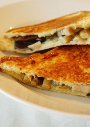 ゴルゴンゾーラとベーコンのホットサンド-レシピのメイン写真