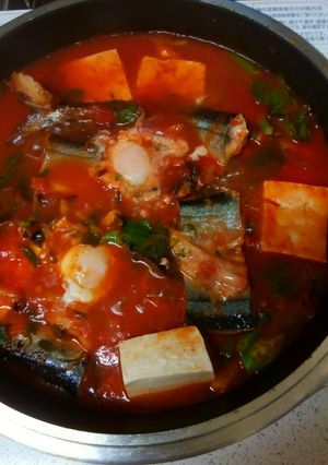 サンマと豆腐のトマト煮込み-レシピのメイン写真