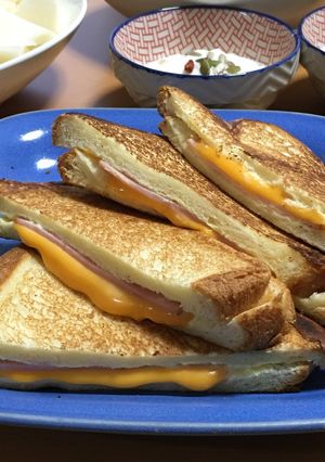 フライパンでお手軽 ♪︎ ホットサンド-レシピのメイン写真