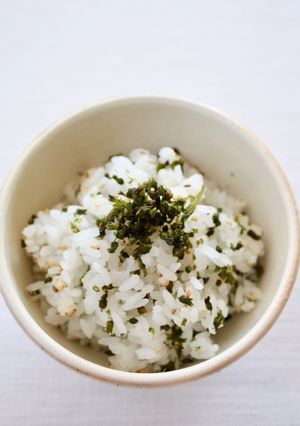 紫蘇の実の塩漬けで、簡単【しその実ご飯】-レシピのメイン写真