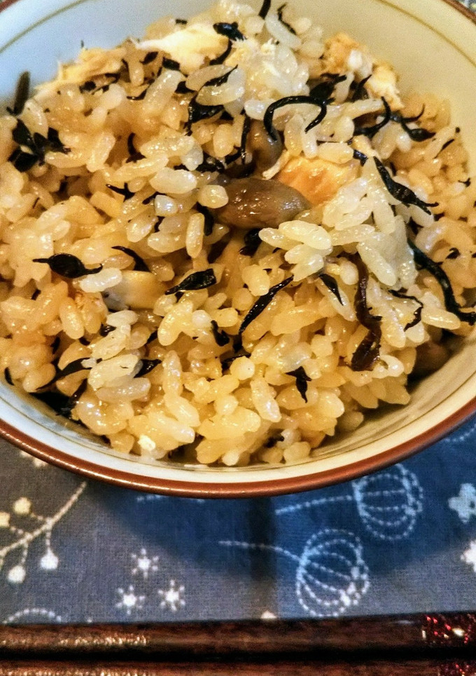 鮭の水煮缶とひじきの炊き込みご飯-レシピのメイン写真
