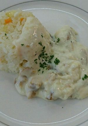 炊飯器ピラフホワイトソースかけ-レシピのメイン写真