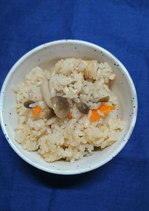 美味！キノコの炊き込みご飯-レシピのメイン写真