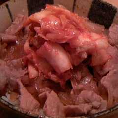 รูปของ 子供は豚丼、大人は豚キムチ丼♪