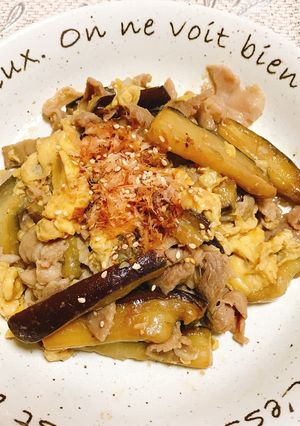 鰹節をふわっとかけた豚肉で茄子卵炒め♡-レシピのメイン写真