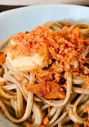 鮭フレークのバター醬油うどん-レシピのメイン写真