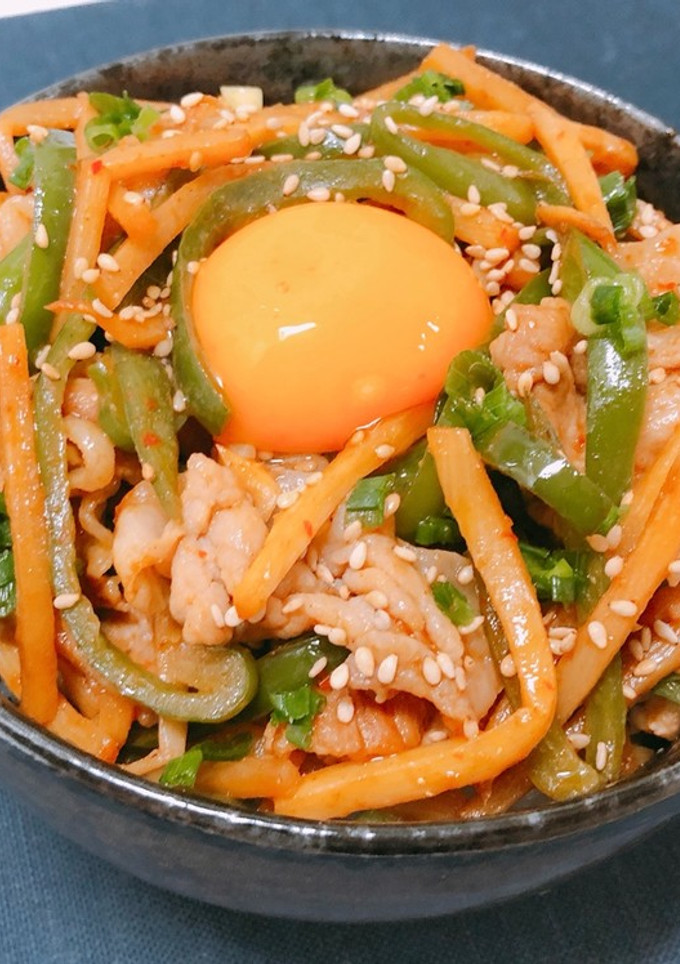 一人暮らしの青椒肉絲丼-レシピのメイン写真