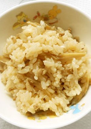 まいたけ炊き込みご飯【保育園給食】-レシピのメイン写真