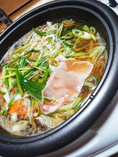 サラダ感覚♪千切り野菜のしゃぶしゃぶ鍋-レシピのメイン写真