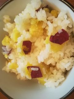 ほっこり! 簡単さつまいもご飯 炊飯器で-レシピのメイン写真