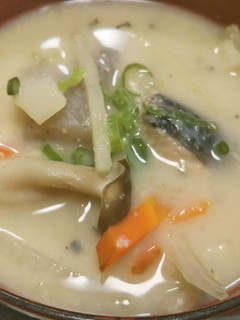 さば缶でかす汁-レシピのメイン写真