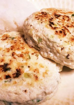 鶏胸肉ヘルシーおつまみバーグ-レシピのメイン写真