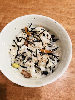 余ったひじき煮で!酢飯のひじきごはん-レシピのメイン写真