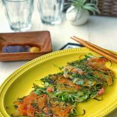 A picture of 片栗粉で＊豆苗とカニカマのカリカリ焼き＊.