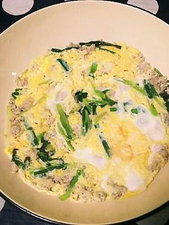 鶏ひき肉とねぎの卵とじ-レシピのメイン写真