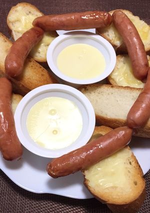 ウィンナーとバケットのチーズフォンデュ-レシピのメイン写真