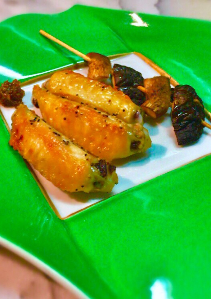 No2097 焼き手羽中と焼き椎茸-レシピのメイン写真