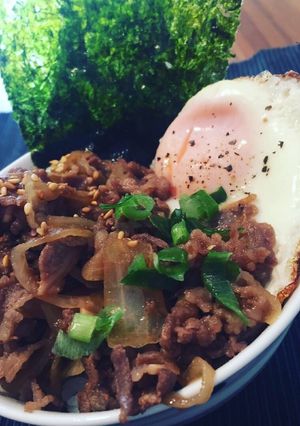 市販のタレで簡単！漬け込み焼肉丼-レシピのメイン写真