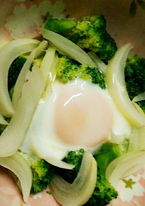 レンジで簡単ブロッコリーと卵の温サラダ-レシピのメイン写真
